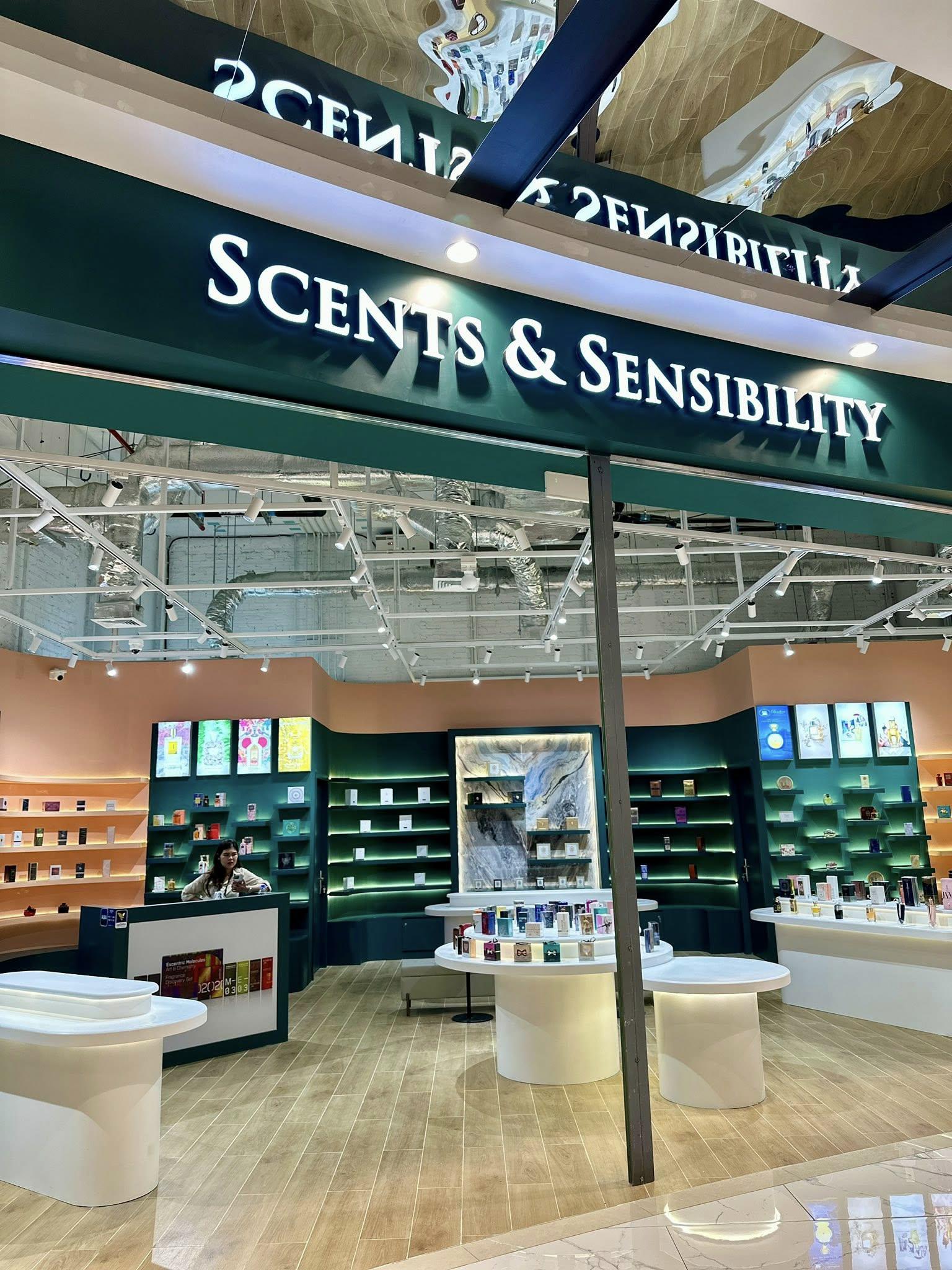 ហាងទឹកអប់ថ្មី Scents & Sensibility